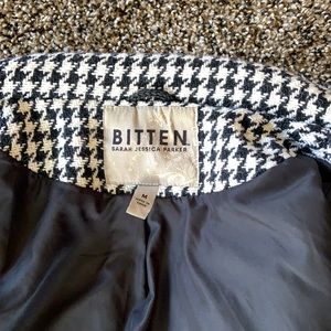 Women’s winter pea coat.